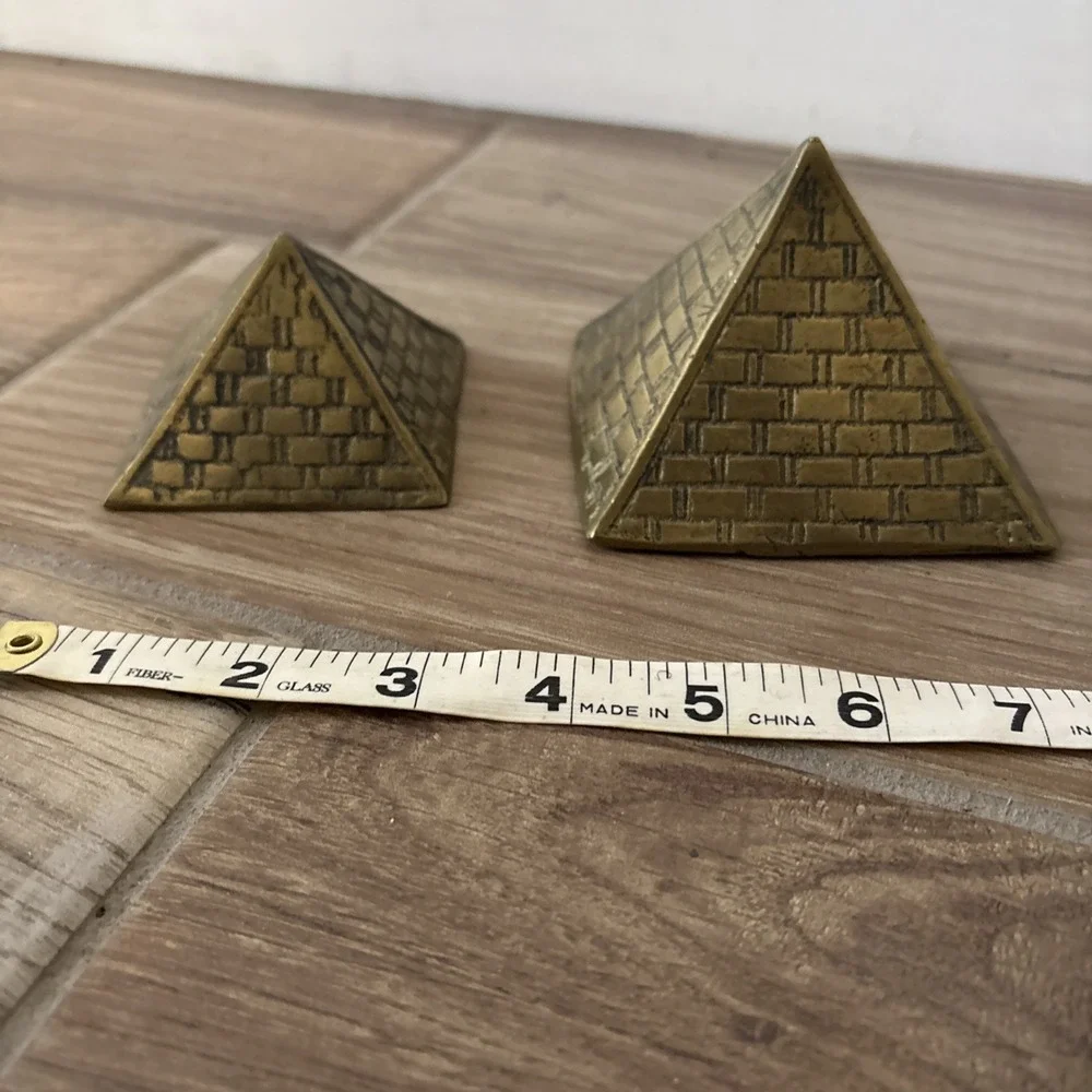 Set Of 2 Egyptian Pyramids Small Cast Brass Metal‎ Nesting Paperweights Vintage